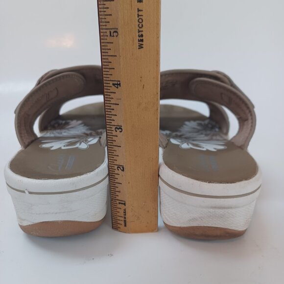 Clarks Collection Sandals Neutral Tan Comfort Wedge Slip On Adjustable Womens 7M - Picture 12 of 16